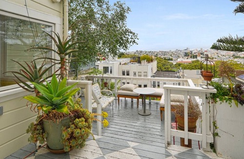 Castro District House | Stunning Home on Liberty St w Views-Business Ready