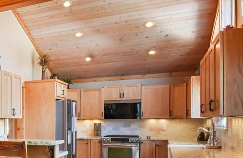 Crystal Bay House | Stunning home retreat with AC (395TU)