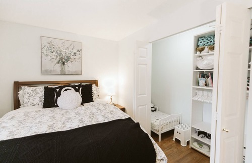 South Colby House | Stunning Home, Sound View, Sauna and Covered Deck