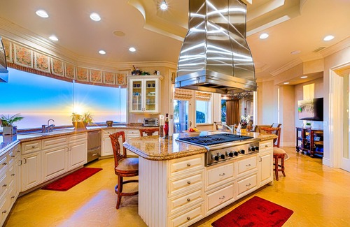 Country Club House | Stunning Home w/Panoramic Ocean & City Views, Private Pool & Hot Tub