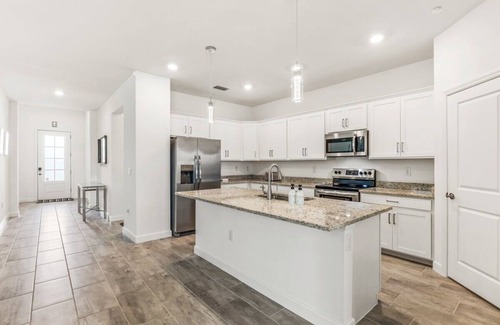 Gateway House | Stunning House in a Gated, Quiet Community with Resort-Style Amenities!