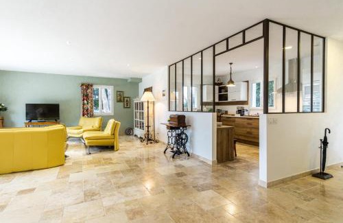 Cheval-Blanc House | Stunning house on the edge of the Luberon