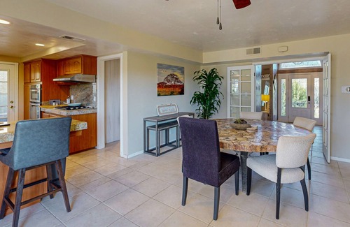 Thousand Oaks House | Stunning house with firepit, deck, enclosed backyard and mountain views