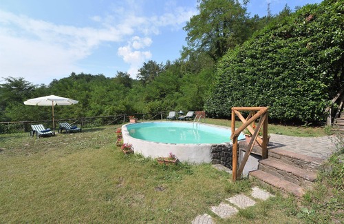 Coreglia Antelminelli House | Stunning private villa for 4 guests with WIFI, private pool, TV, pets allowed and parking
