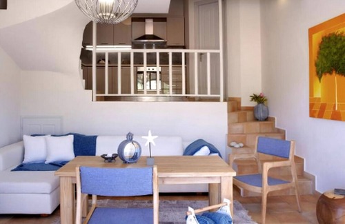 Frourion Villa | Stunning Kefalonia Villa | Villa Daisya | 3 Bedrooms | Seafront