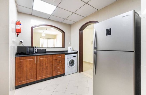 Jumeirah Lake Towers Apartment | Stunning Lake Views 2BR near Metro stn, Dubai Marina & JBR