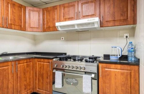 Jumeirah Lake Towers Apartment | Stunning Lake Views 2BR near Metro stn, Dubai Marina & JBR