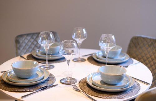 Vauxhall Apartment | Stunning Liverpool City Location with River View and parking space included