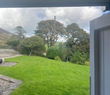 Fence House | Stunning location on Pendle Hill