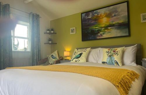 Fence House | Stunning location on Pendle Hill