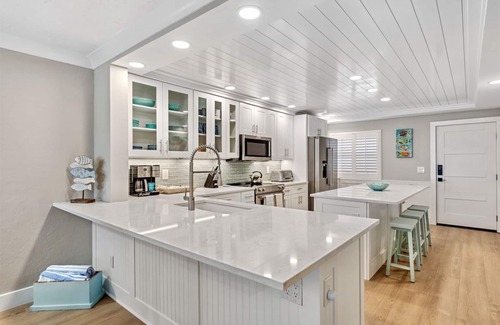 Sanibel House | Stunning Luxury Beach Front Penthouse *Rare Sunrise & Sunset Views from Private