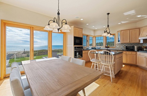 Sturgeon Bay House | Stunning Luxury Home on the Sandy Beach Shores of Lake Michigan!