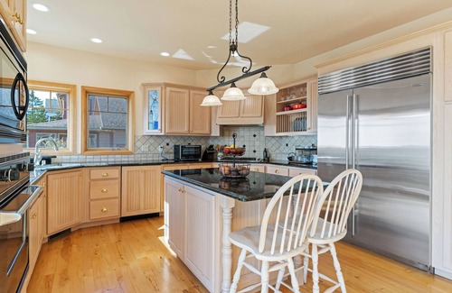 Sturgeon Bay House | Stunning Luxury Home on the Sandy Beach Shores of Lake Michigan!