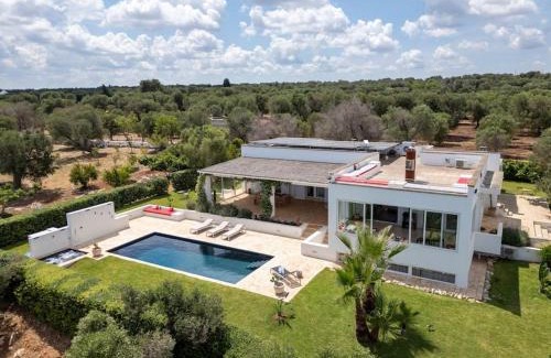 Carovigno Villa | Stunning luxury villa with trullo and sea view