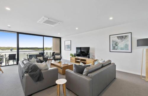 Anglesea House | Stunning Main Beach Location- Anglesea