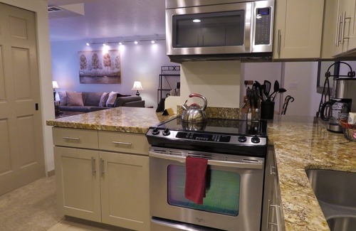 Downtown Park City Condo | Stunning! Main St/Town Lift/Hot Tubs/Parking