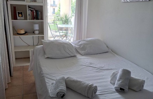 Vauban Apartment | Stunning Marseille Apartment 4, 6 People Air Conditioning Parking