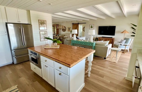 Folly Beach House | Stunning Marsh & Ocean Views. Freshly renovated in 2023!