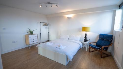 Roath Apartment | Stunning Mezzanine Apartment Near City Centre