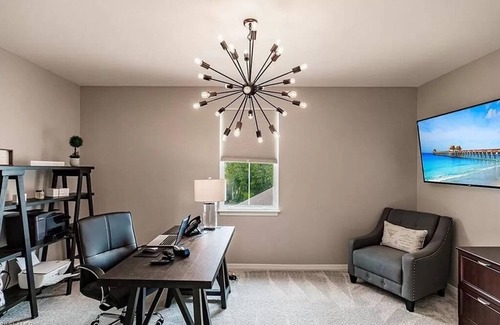 Naples House | Stunning modern house in gated community, 20 min from Marco Beach and DT Naples!