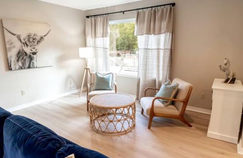 Norwood House | Stunning Modern Lakehouse with Private Boat Dock in Norwood, North Carolina