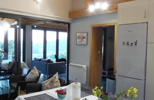 Portela House | Stunning Mountain Retreat, with private pool, BBQ, fire pit, Wifi
