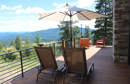 Coeur d'Alene House | Stunning Mountaintop Home Minutes from Boat Launch