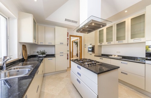 Almancil Villa | Stunning New 5 bed villa in Encosta do Lago/Quinta do Lago