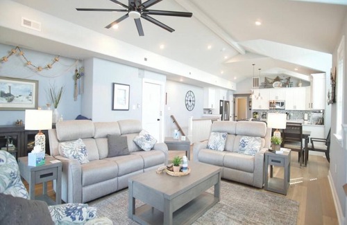 Sea Isle City Condo | Stunning New Construction 6 Bedroom with Elevator!