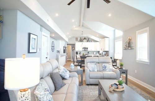 Sea Isle City Condo | Stunning New Construction 6 Bedroom with Elevator!