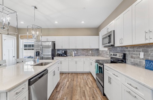 Ocean City House | ⭐️STUNNING New Construction Steps to Beach Pool Parking ⭐️