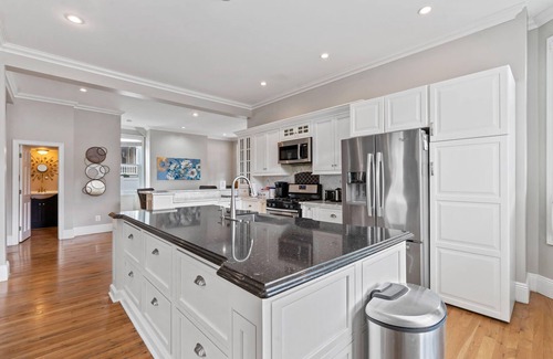Pittsburgh House | Stunning & Newest 100+ year old Historic Victorian