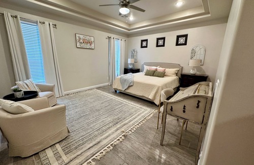 Las Cruces House | Stunning Oasis in the Desert