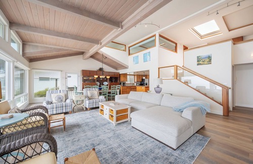 San Simeon House | Stunning, Ocean-Front Home in Seaclift Estates in Cambria! Perfection!