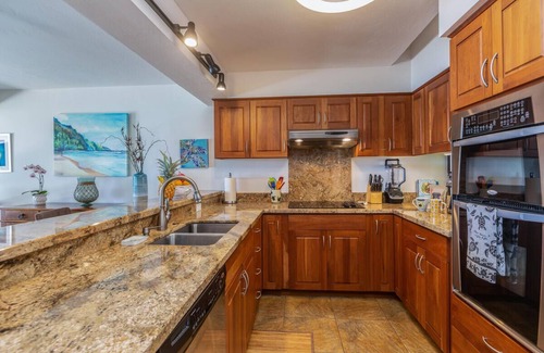Princeville Condo | Stunning Oceanfront Sunset-Bali Hai Views with A/C + Hideaways Beach below