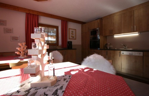 Ramsau im Zillertal House | Stunning private villa for 12 guests with WIFI, TV, patio, pets allowed and parking