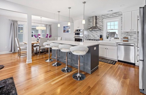 Point Pleasant Beach House | Stunning Point Pleasant Beach 6BR 5Bath Ocean Front Home - Heated Inground Pool