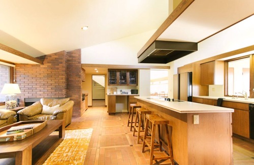 Solvang House | Stunning Panoramic Views- 31 day minimum