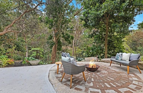 Galston House | Stunning Peaceful Holiday Haven set on acreage with nearby Waterfall and Jacuzzi
