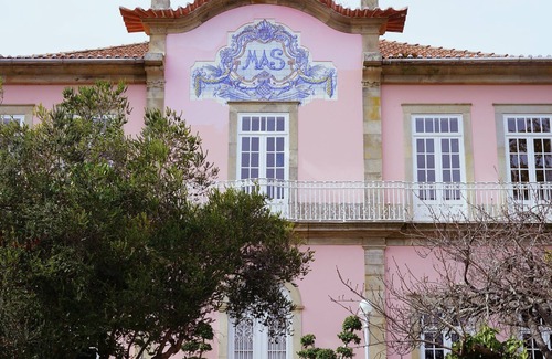 Vila de Cucujaes Villa | Stunning Pink Palace in Cucujães, Aveiro, Portugal