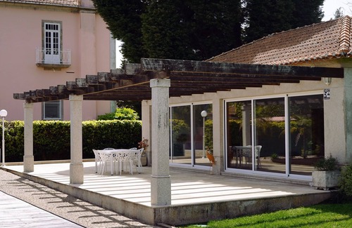 Vila de Cucujaes Villa | Stunning Pink Palace in Cucujães, Aveiro, Portugal