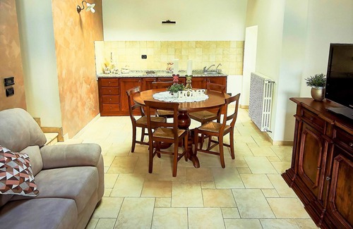 Monte Santa Maria Tiberina Villa | Stunning private villa with WIFI, sauna, A/C, private pool, TV, patio and panoramic view