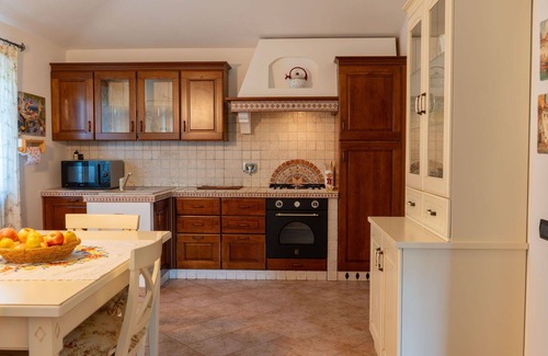 Manziana Villa | Stunning private villa for 6 guests with private pool, WIFI, A/C, TV, patio and pets allowed