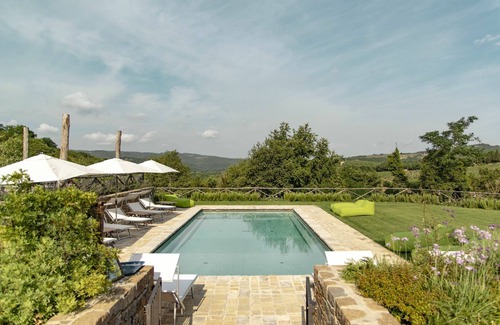 Radda in Chianti Villa | Stunning private villa with private pool, WIFI, A/C and parking, close to Greve In Chianti