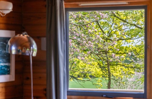 Brazzacott House | Stunning private villa for 2 people with WIFI, hot tub, TV, terrace, pets allowed and panoramic .