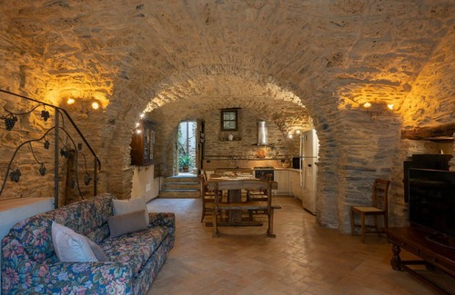 Prela House | Stunning private villa with private pool, WIFI, TV, terrace, pets allowed, panoramic view, parking