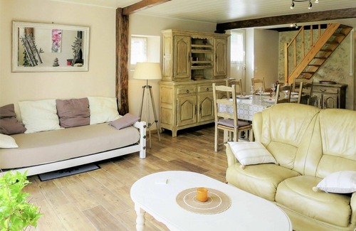 Cissac-Medoc House | Stunning private villa for 5 people with pool, WIFI, TV and terrace