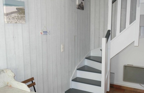 La Richardais House | Stunning private villa for 4 guests with WIFI, TV, terrace and parking