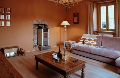 Dego House | Stunning private villa for 6 people with WIFI, private pool, patio and panoramic view
