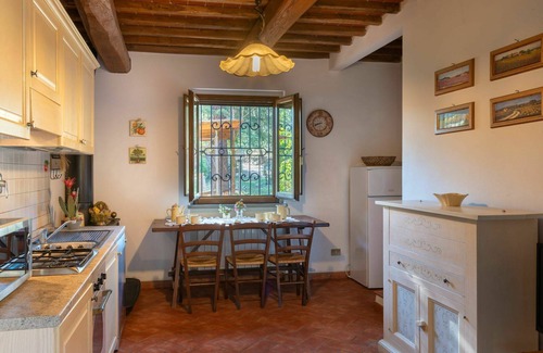 Montevarchi Villa | Stunning private villa with WIFI, private pool, TV, balcony, pets allowed and panoramic view